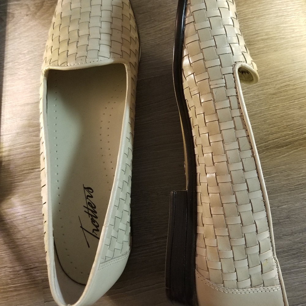 1 pairs of vintage Women shoes